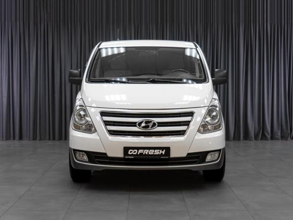 Hyundai H-1 II с пробегом 2014 года, цена 1 849 000 рублей, 183832 км, минивэн, Автокод Объявления