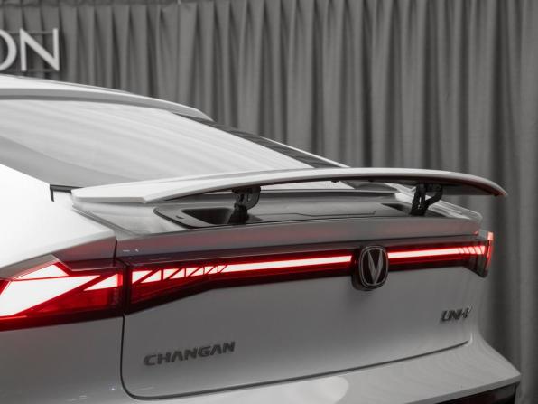 Changan UNI-V I с пробегом 2024 года, цена 2 550 000 рублей, 8808 км, лифтбек, Автокод Объявления