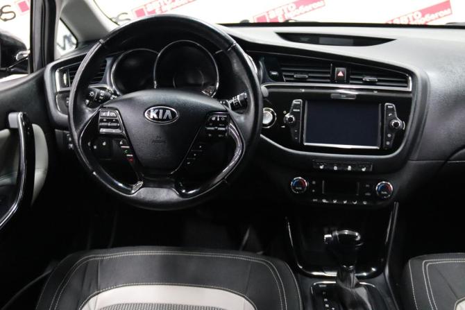 Kia Ceed II Рестайлинг с пробегом 2018 года, цена 1 535 170 рублей, 117533 км, хэтчбек, Автокод Объявления