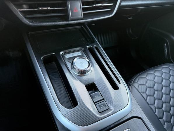 Haval Jolion I Рестайлинг с пробегом 2024 года, цена 2 100 000 рублей, 14737 км, внедорожник, Автокод Объявления
