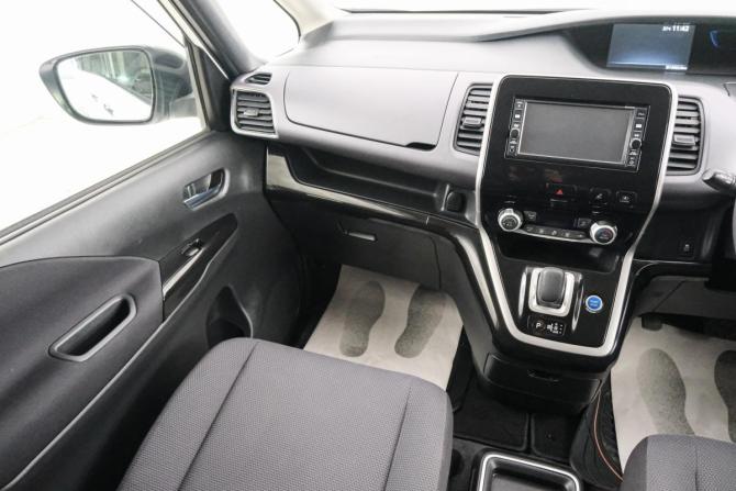 Nissan Serena V (C27) с пробегом 2018 года, цена 1 899 000 рублей, 95000 км, минивэн, Автокод Объявления