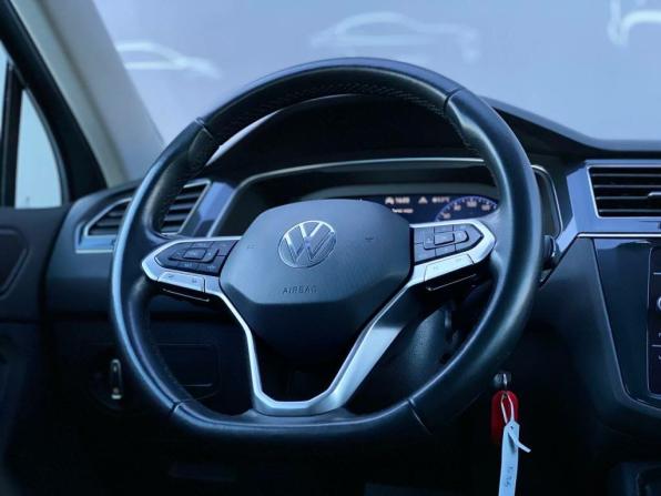 Volkswagen Tiguan II Рестайлинг с пробегом 2021 года, цена 2 460 600 рублей, 58191 км, внедорожник, Автокод Объявления