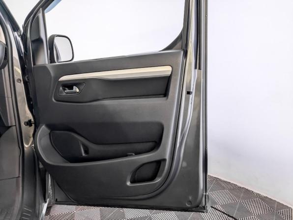 Peugeot Traveller I с пробегом 2020 года, цена 3 100 000 рублей, 99035 км, минивэн, Автокод Объявления
