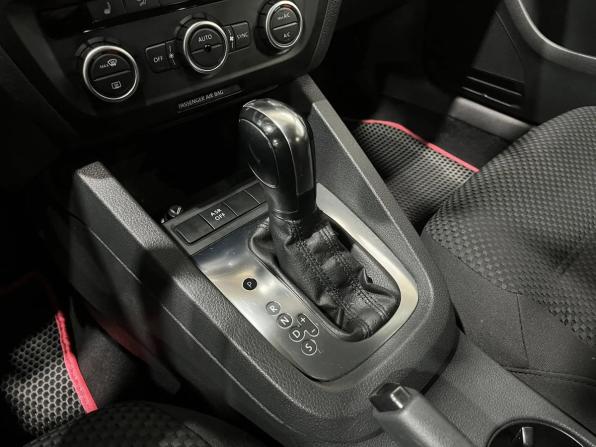 Volkswagen Jetta VI с пробегом 2012 года, цена 995 000 рублей, 194025 км, седан, Автокод Объявления