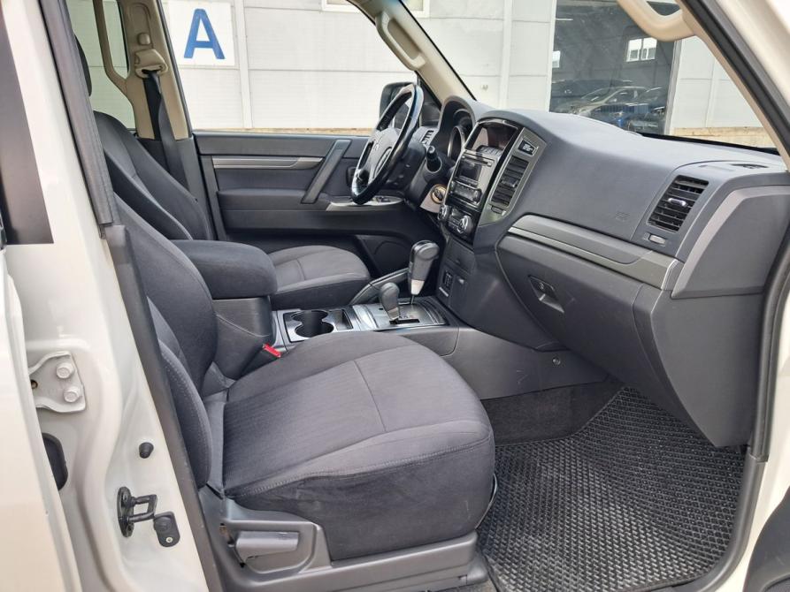 Mitsubishi Pajero IV Рестайлинг 2 Набережные Челны  - изображение 13