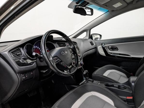 Kia Ceed II с пробегом 2015 года, цена 1 255 000 рублей, 118804 км, универсал, Автокод Объявления
