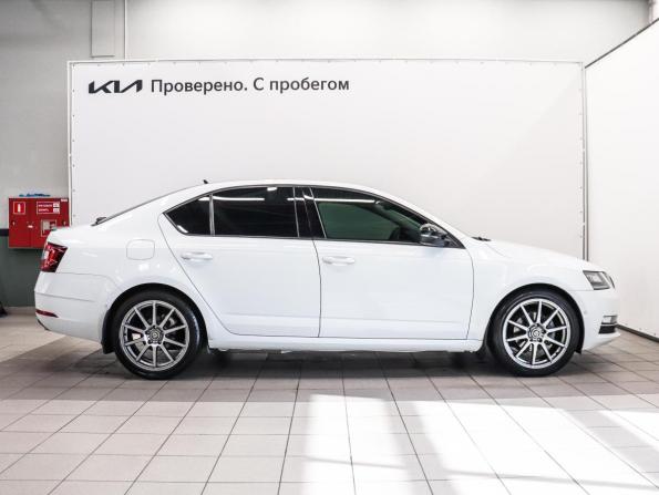 Skoda Octavia III (A7) Рестайлинг с пробегом 2017 года, цена 1 780 000 рублей, 167280 км, лифтбек, Автокод Объявления