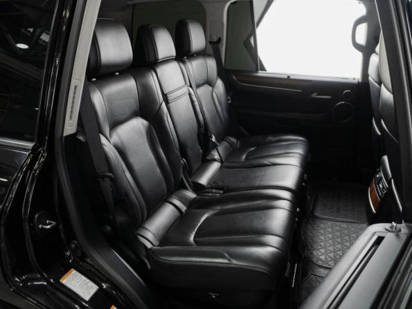Lexus LX III Рестайлинг 2 с пробегом 2017 года, цена 7 650 000 рублей, 119170 км, внедорожник, Автокод Объявления