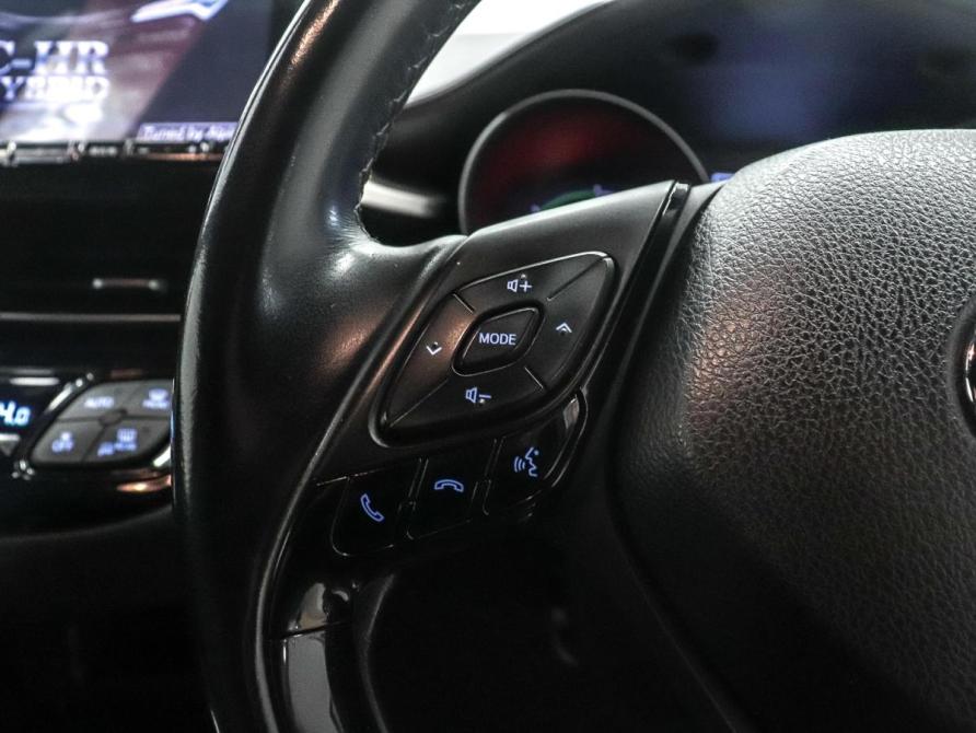 Toyota C-HR I Красноярск  - изображение 12