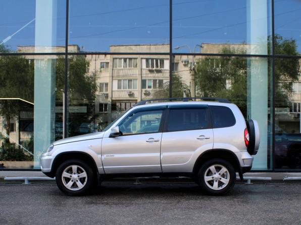 Chevrolet Niva I Рестайлинг с пробегом 2017 года, цена 810 000 рублей, 65166 км, внедорожник, Автокод Объявления