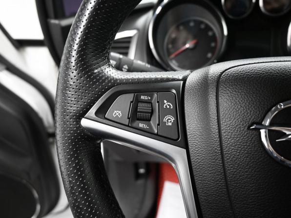 Opel Astra J Рестайлинг с пробегом 2013 года, цена 1 145 000 рублей, 154975 км, хэтчбек, Автокод Объявления
