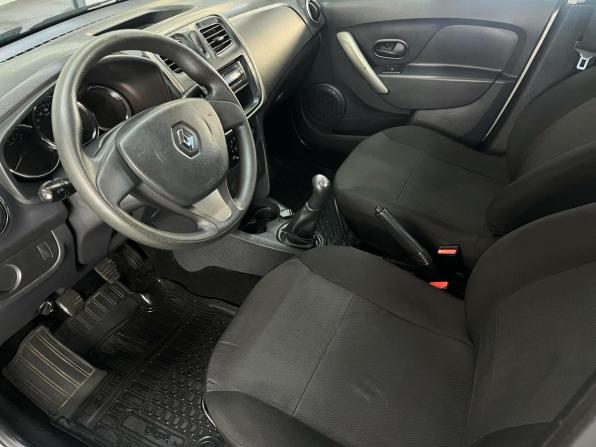 Renault Logan II с пробегом 2015 года, цена 607 360 рублей, 173050 км, седан, Автокод Объявления