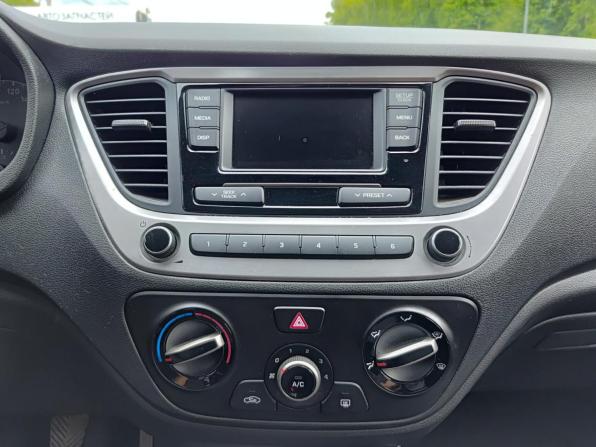 Hyundai Solaris II с пробегом 2018 года, цена 1 250 000 рублей, 84120 км, седан, Автокод Объявления