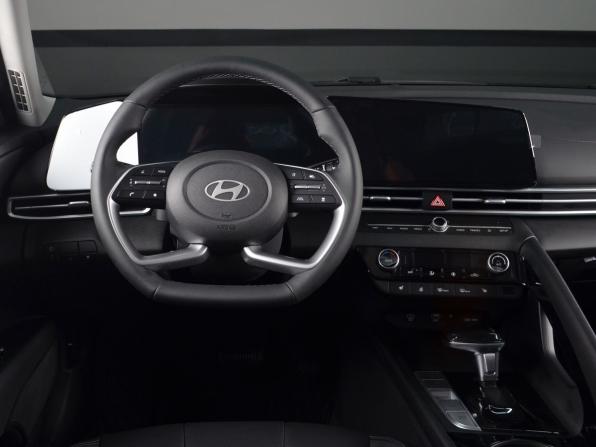 Hyundai Elantra VII (CN7) Рестайлинг с пробегом 2025 года, цена 2 599 995 рублей, 14 км, седан, Автокод Объявления