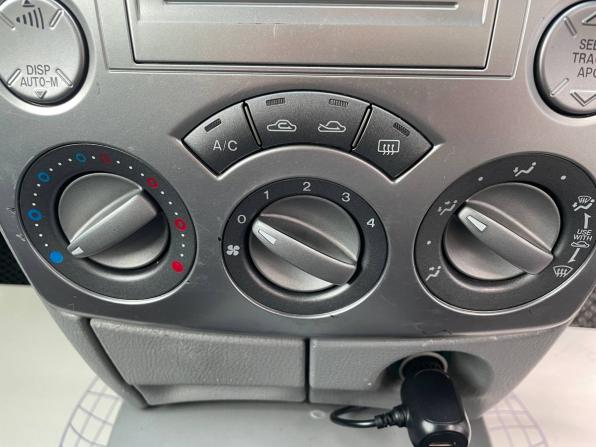 Mazda Demio II (DY) с пробегом 2004 года, цена 430 000 рублей, 300170 км, хэтчбек, Автокод Объявления