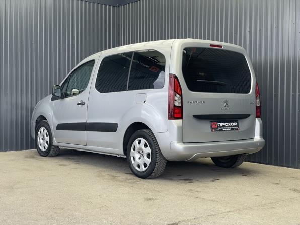 Peugeot Partner II Рестайлинг 2 с пробегом 2021 года, цена 1 390 000 рублей, 133147 км, компактвэн, Автокод Объявления