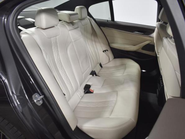 BMW 5 серии VII (G30/G31/G38) с пробегом 2018 года, цена 3 999 900 рублей, 137050 км, седан, Автокод Объявления