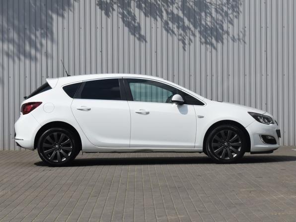 Opel Astra J Рестайлинг с пробегом 2014 года, цена 749 000 рублей, 167576 км, хэтчбек, Автокод Объявления