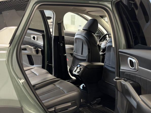 Kia Sorento IV Рестайлинг с пробегом 2024 года, цена 4 895 000 рублей, 33000 км, внедорожник, Автокод Объявления