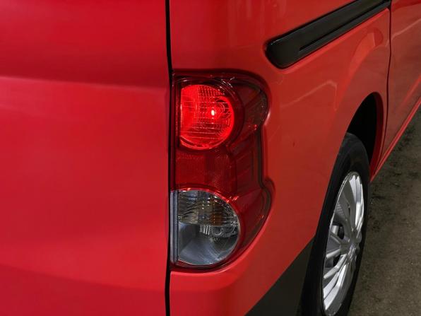 Nissan NV200 с пробегом 2017 года, цена 1 350 000 рублей, 247539 км, минивэн, Автокод Объявления