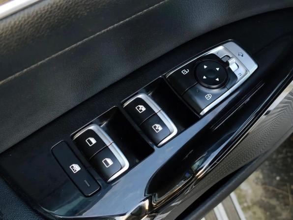 Kia K5 III с пробегом 2020 года, цена 1 749 000 рублей, 147772 км, седан, Автокод Объявления