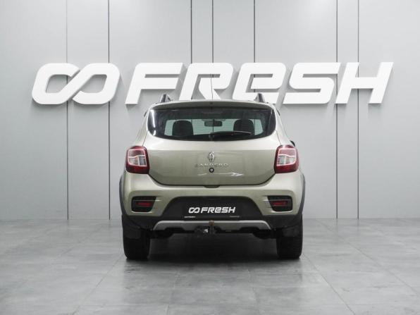 Renault Sandero II Рестайлинг с пробегом 2022 года, цена 1 262 000 рублей, 79036 км, хэтчбек, Автокод Объявления