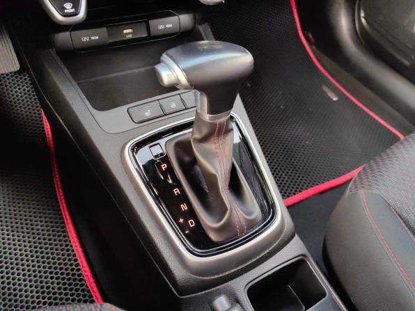Kia Rio IV Рестайлинг с пробегом 2021 года, цена 1 465 000 рублей, 151313 км, хэтчбек, Автокод Объявления