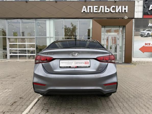 Hyundai Solaris II с пробегом 2018 года, цена 876 530 рублей, 308194 км, седан, Автокод Объявления