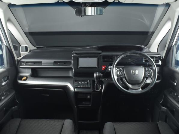 Honda Stepwgn V Рестайлинг с пробегом 2021 года, цена 2 794 995 рублей, 43534 км, минивэн, Автокод Объявления