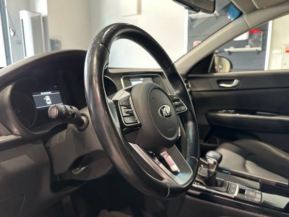 Kia Optima IV Рестайлинг с пробегом 2018 года, цена 1 829 000 рублей, 153502 км, седан, Автокод Объявления