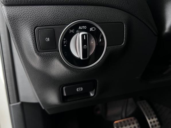 Mercedes-Benz GLA I (X156) Рестайлинг с пробегом 2019 года, цена 2 850 000 рублей, 64977 км, внедорожник, Автокод Объявления