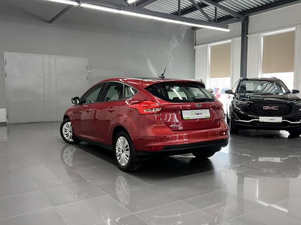 Ford Focus III Рестайлинг с пробегом 2018 года, цена 995 000 рублей, 67602 км, хэтчбек, Автокод Объявления