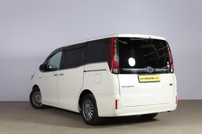Toyota Esquire I с пробегом 2015 года, цена 2 149 000 рублей, 133007 км, минивэн, Автокод Объявления