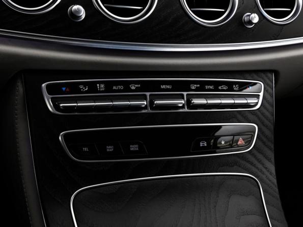 Mercedes-Benz E-Класс V (W213 S213 C238) Рестайлинг с пробегом 2021 года, цена 3 599 000 рублей, 145713 км, седан, Автокод Объявления