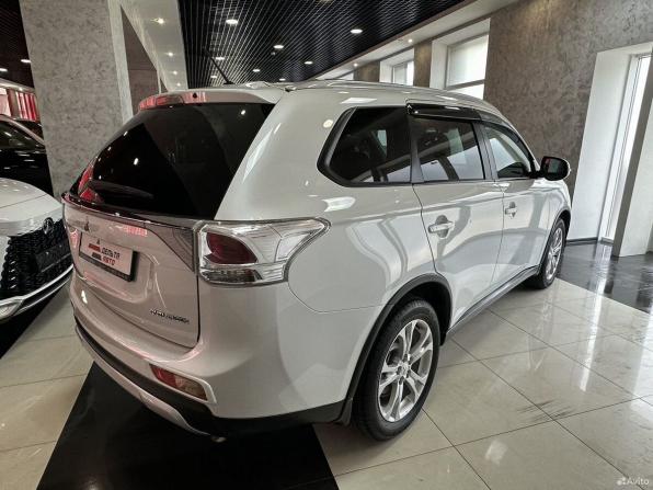 Mitsubishi Outlander III Рестайлинг с пробегом 2014 года, цена 1 995 000 рублей, 96930 км, внедорожник, Автокод Объявления