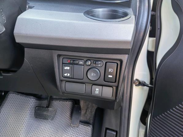 Honda Freed I Рестайлинг с пробегом 2011 года, цена 1 170 000 рублей, 117355 км, компактвэн, Автокод Объявления