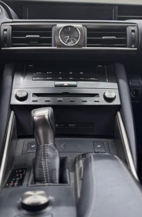 Lexus IS III Рестайлинг с пробегом 2018 года, цена 2 399 000 рублей, 135823 км, седан, Автокод Объявления