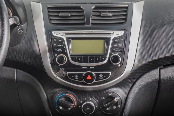 Hyundai Solaris I с пробегом 2014 года, цена 669 000 рублей, 283067 км, седан, Автокод Объявления