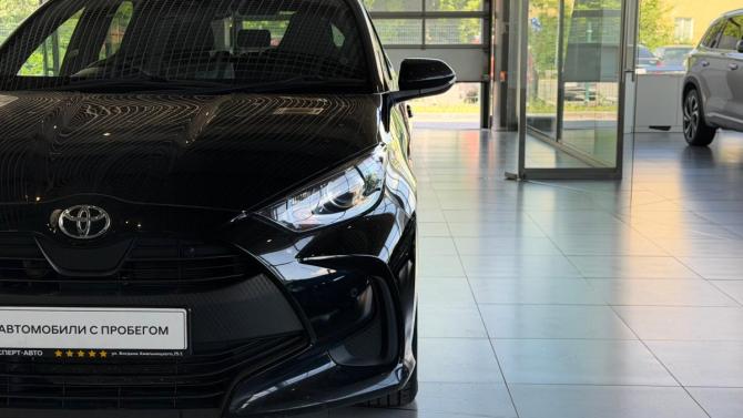 Toyota Yaris IV с пробегом 2020 года, цена 1 045 000 рублей, 93000 км, хэтчбек, Автокод Объявления