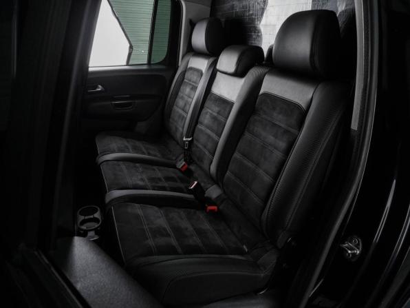 Volkswagen Amarok I Рестайлинг с пробегом 2018 года, цена 2 489 000 рублей, 451113 км, offers.body_type.unknown, Автокод Объявления