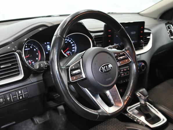 Kia Ceed III с пробегом 2021 года, цена 1 950 000 рублей, 111702 км, универсал, Автокод Объявления