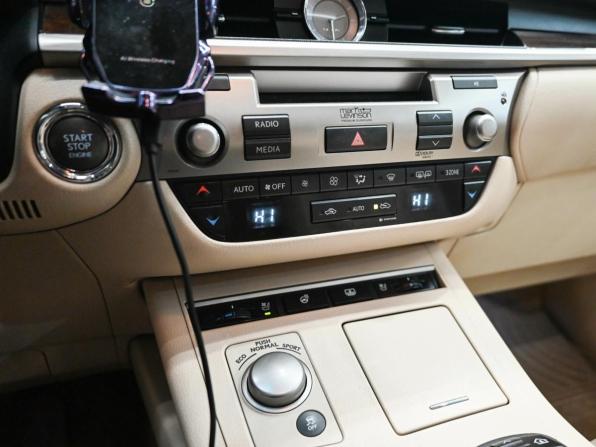 Lexus ES VI с пробегом 2013 года, цена 2 050 000 рублей, 224177 км, седан, Автокод Объявления