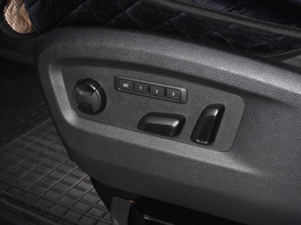 Volkswagen Multivan T6 Рестайлинг с пробегом 2021 года, цена 7 049 000 рублей, 103575 км, минивэн, Автокод Объявления