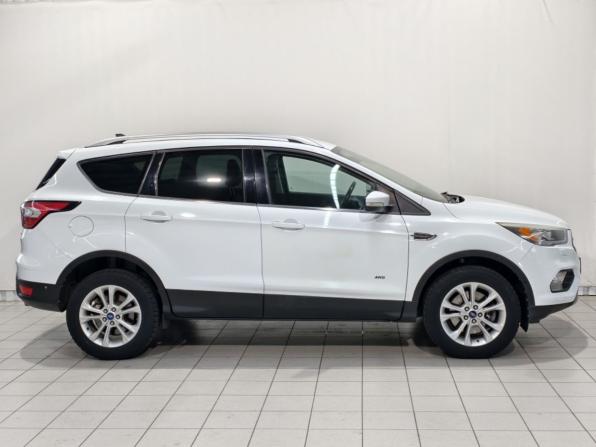Ford Kuga II Рестайлинг с пробегом 2017 года, цена 1 395 000 рублей, 137563 км, внедорожник, Автокод Объявления