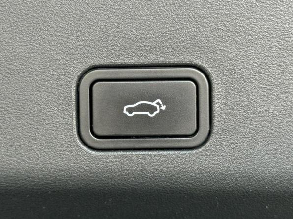 Geely Monjaro I с пробегом 2023 года, цена 3 095 000 рублей, 75728 км, внедорожник, Автокод Объявления