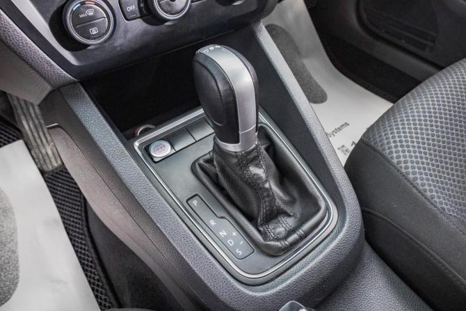 Volkswagen Jetta VI Рестайлинг с пробегом 2014 года, цена 1 099 000 рублей, 188000 км, седан, Автокод Объявления