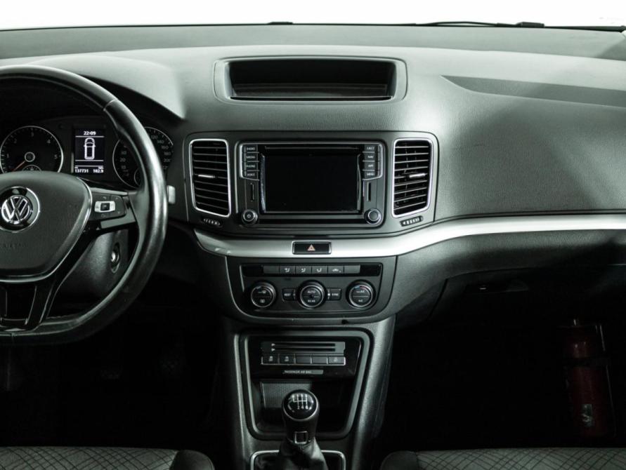 Volkswagen Sharan II Рестайлинг Санкт-Петербург  - изображение 15