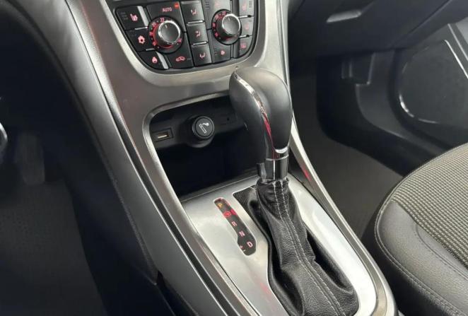 Opel Astra J с пробегом 2012 года, цена 599 000 рублей, 183638 км, хэтчбек, Автокод Объявления