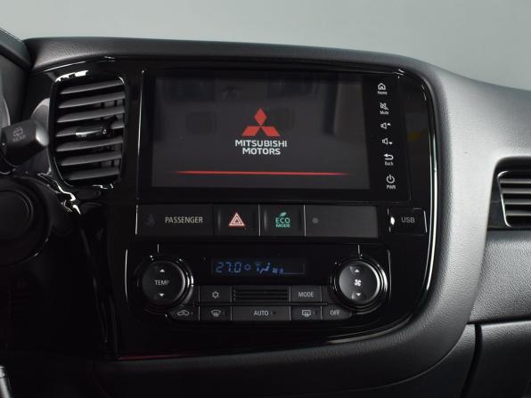 Mitsubishi Outlander III Рестайлинг 3 с пробегом 2022 года, цена 2 399 999 рублей, 8755 км, внедорожник, Автокод Объявления