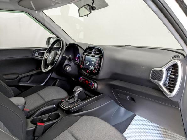 Kia Soul III с пробегом 2021 года, цена 2 200 000 рублей, 70331 км, хэтчбек, Автокод Объявления